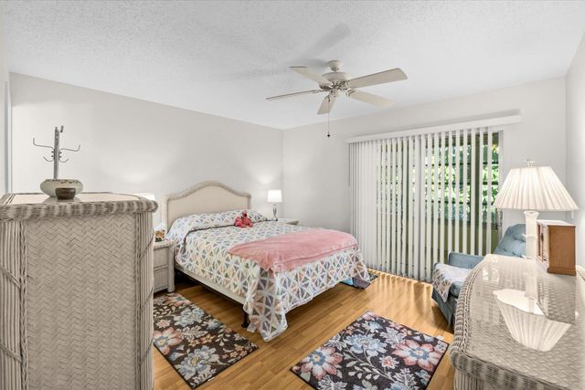 2600 SE OCEAN Boulevard DD-8, Stuart, FL 34996