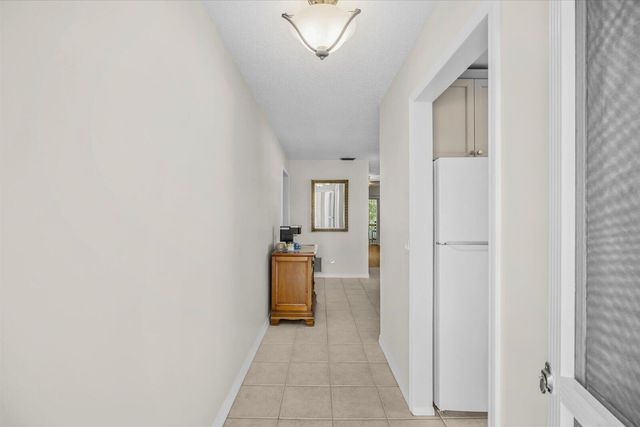 2600 SE OCEAN Boulevard DD-8, Stuart, FL 34996