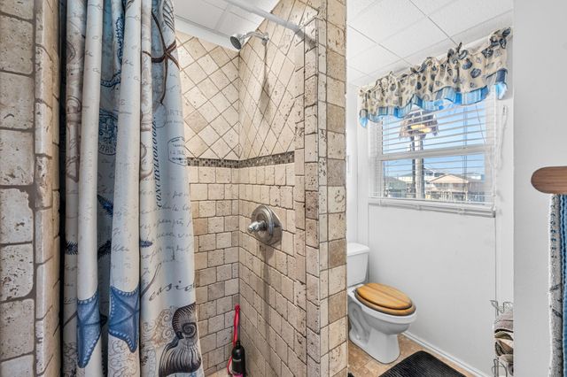 702 Seashell Drive, Surfside Beach, TX 77541