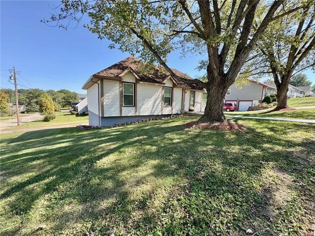 900 Summit Road, Knob Noster, MO 65336