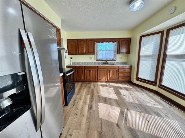 900 Summit Road, Knob Noster, MO 65336