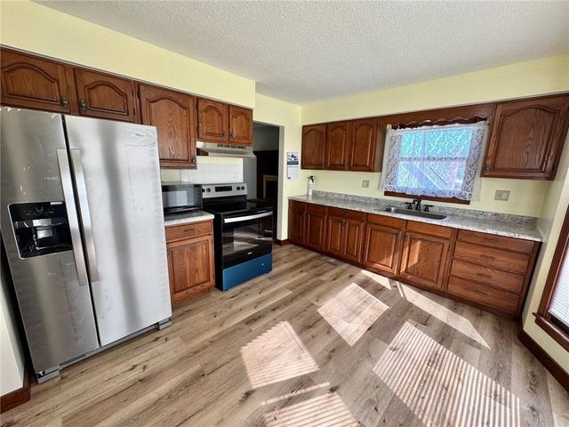 900 Summit Road, Knob Noster, MO 65336