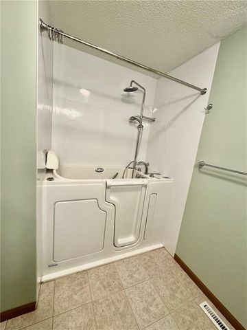 900 Summit Road, Knob Noster, MO 65336