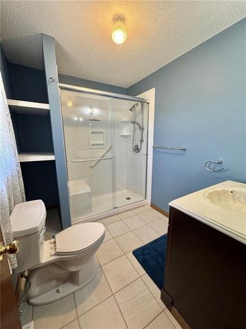 900 Summit Road, Knob Noster, MO 65336