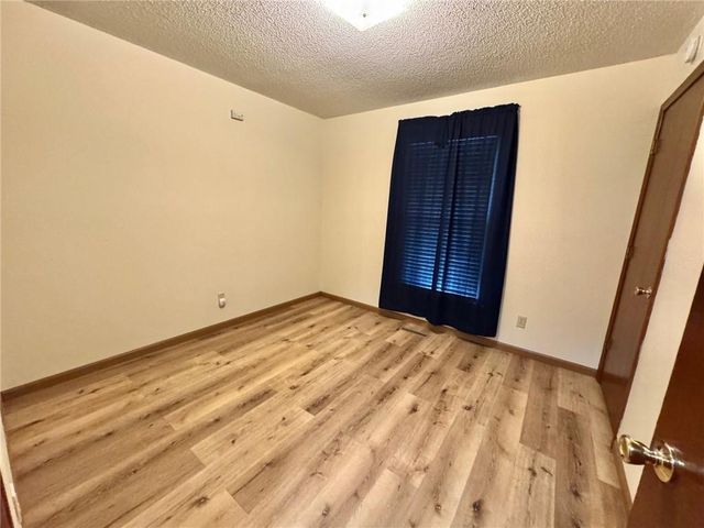 900 Summit Road, Knob Noster, MO 65336