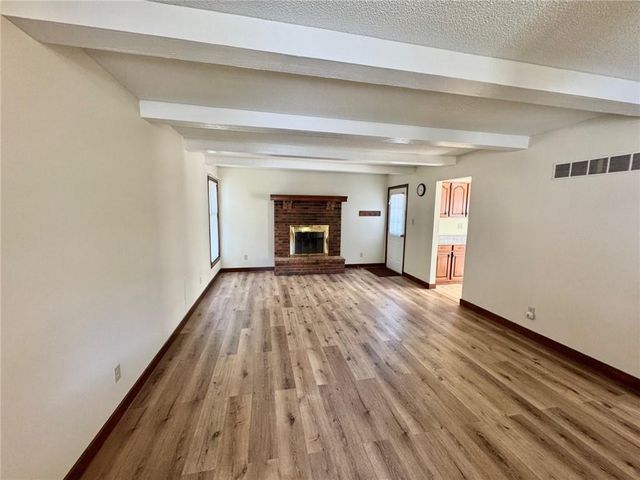 900 Summit Road, Knob Noster, MO 65336