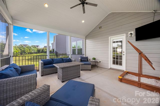 17712 Terryglass Lane, Charlotte, NC 28278