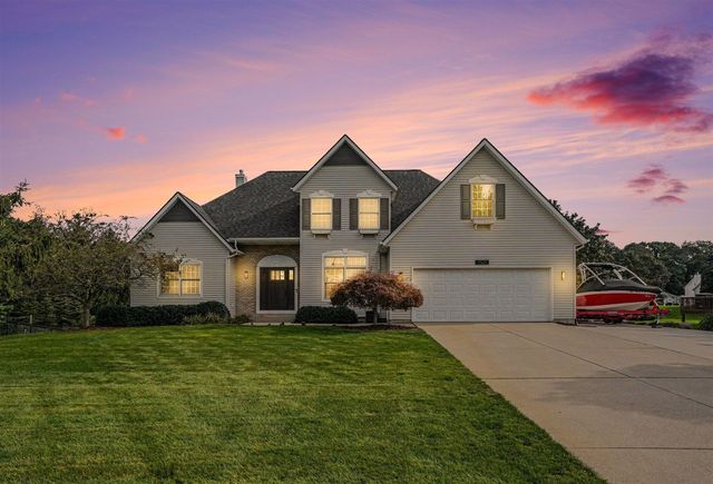 9521 Ridgecrest Drive, Zeeland, MI 49464