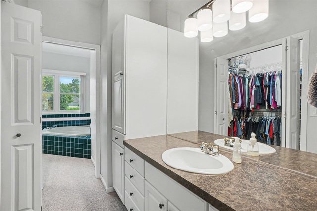 9521 Ridgecrest Drive, Zeeland, MI 49464