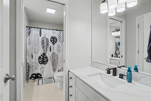 9521 Ridgecrest Drive, Zeeland, MI 49464
