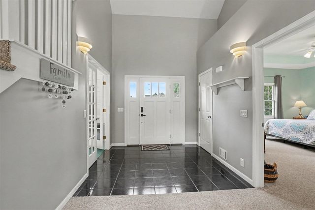 9521 Ridgecrest Drive, Zeeland, MI 49464