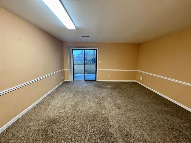 3925 Mountain View Road 3 C, Oakwood, GA 30566