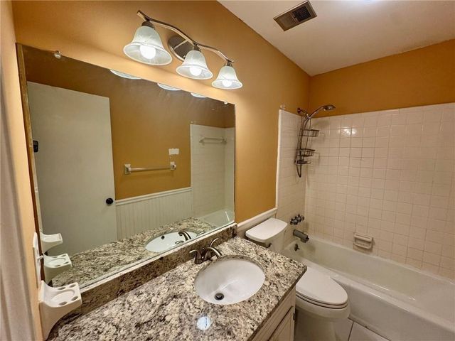 3925 Mountain View Road 3 C, Oakwood, GA 30566