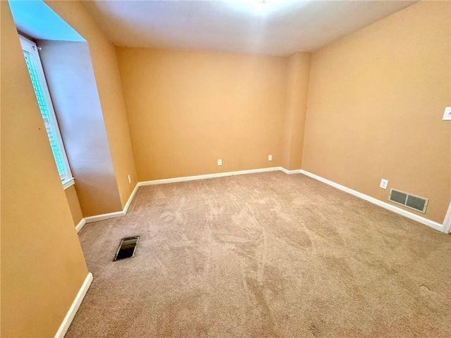 3925 Mountain View Road 3 C, Oakwood, GA 30566