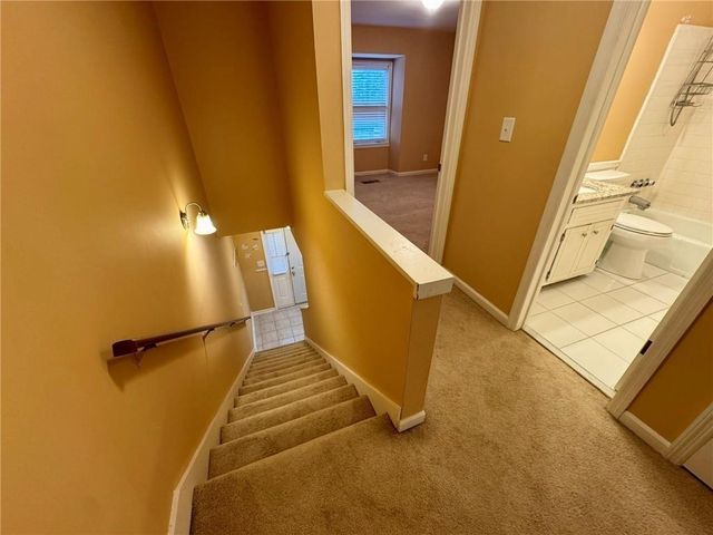 3925 Mountain View Road 3 C, Oakwood, GA 30566