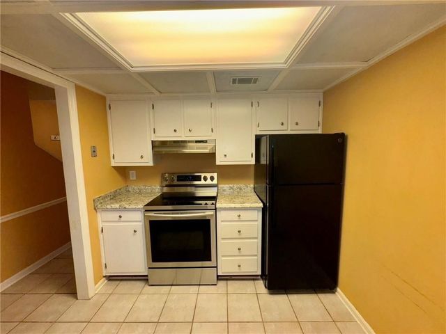 3925 Mountain View Road 3 C, Oakwood, GA 30566