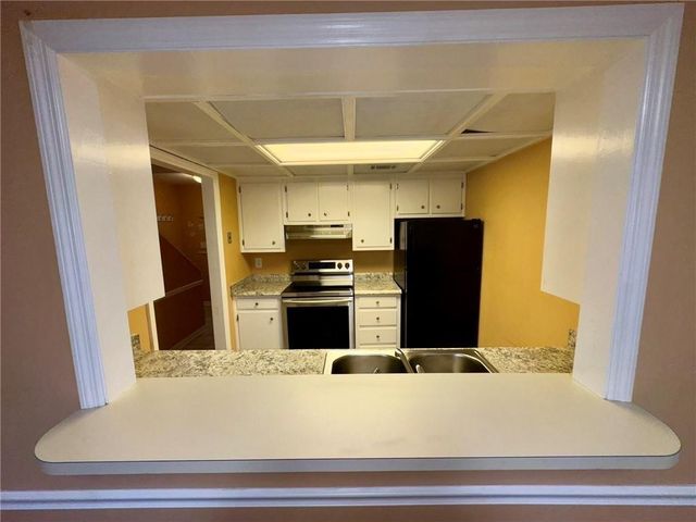 3925 Mountain View Road 3 C, Oakwood, GA 30566