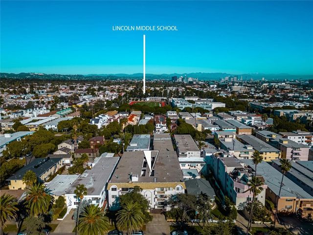 1021 12th Street 102, Santa Monica, CA 90403