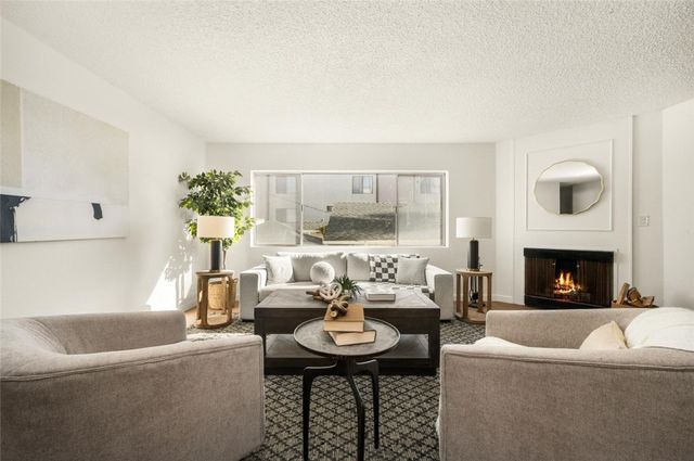 1021 12th Street 102, Santa Monica, CA 90403