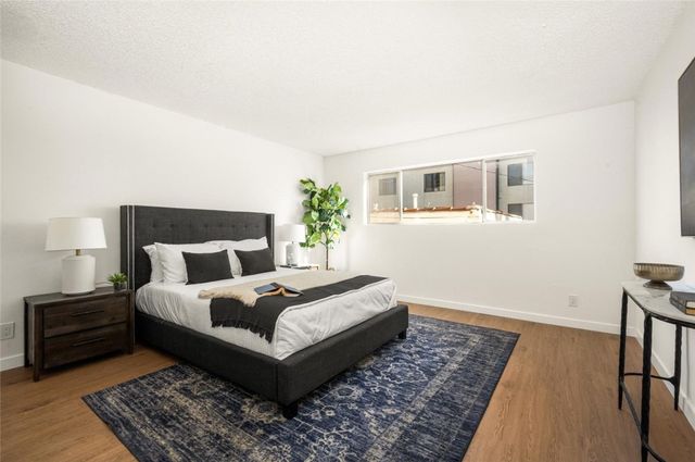 1021 12th Street 102, Santa Monica, CA 90403