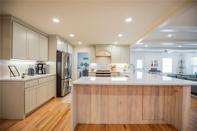 2803 N Elizabeth Avenue, Fayetteville, AR 72703