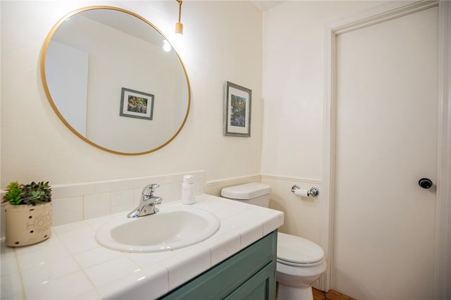 2803 N Elizabeth Avenue, Fayetteville, AR 72703