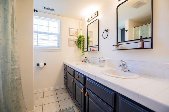 2803 N Elizabeth Avenue, Fayetteville, AR 72703