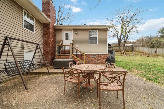 2803 N Elizabeth Avenue, Fayetteville, AR 72703