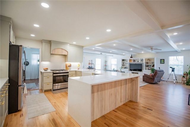 2803 N Elizabeth Avenue, Fayetteville, AR 72703