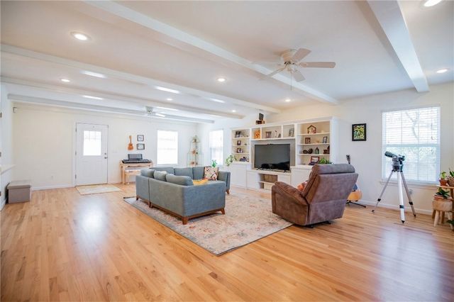 2803 N Elizabeth Avenue, Fayetteville, AR 72703