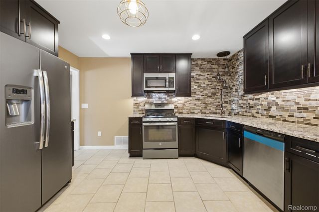 1130 Electric Street, Wyandotte, MI 48192
