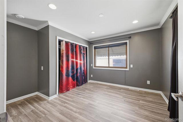 1130 Electric Street, Wyandotte, MI 48192