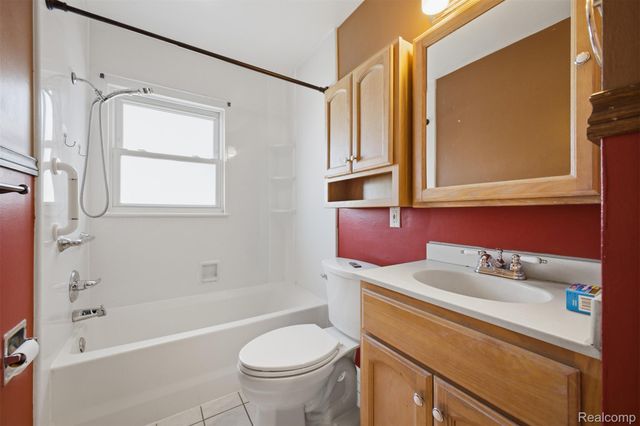 1130 Electric Street, Wyandotte, MI 48192