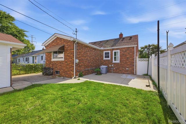 1130 Electric Street, Wyandotte, MI 48192