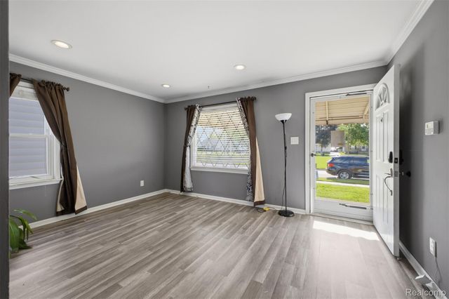 1130 Electric Street, Wyandotte, MI 48192