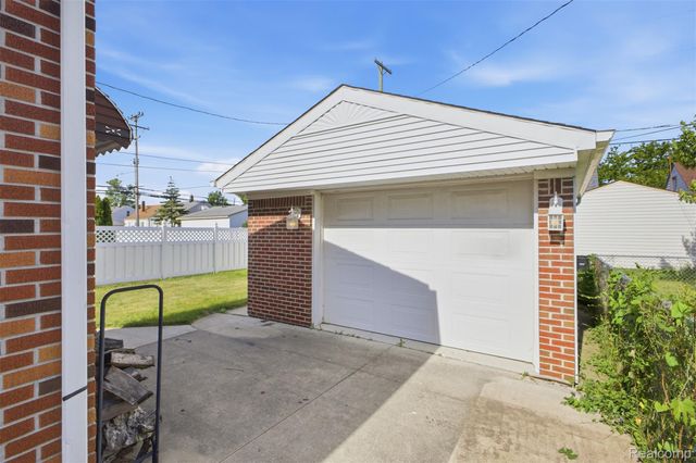 1130 Electric Street, Wyandotte, MI 48192