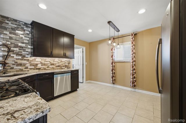 1130 Electric Street, Wyandotte, MI 48192
