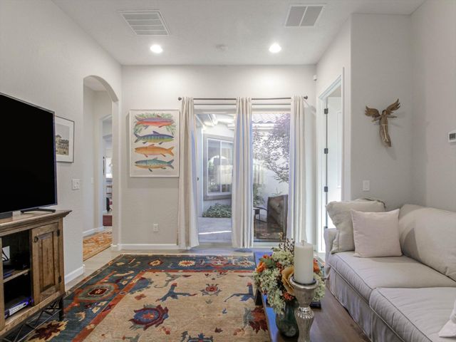 1708 Willow Canyon Trail NW, Albuquerque, NM 87120