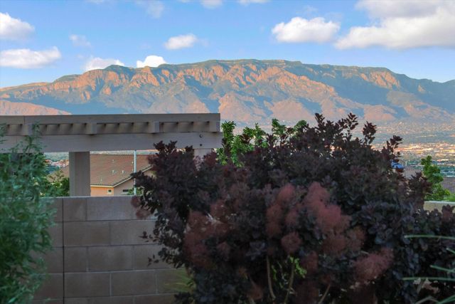 1708 Willow Canyon Trail NW, Albuquerque, NM 87120