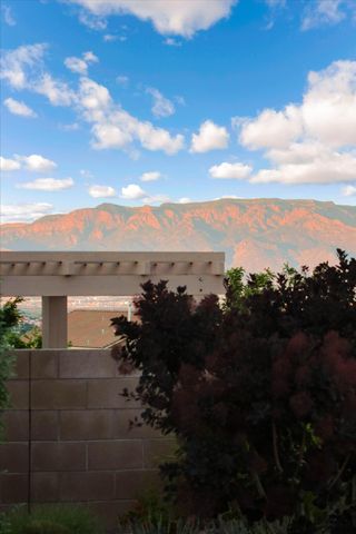 1708 Willow Canyon Trail NW, Albuquerque, NM 87120
