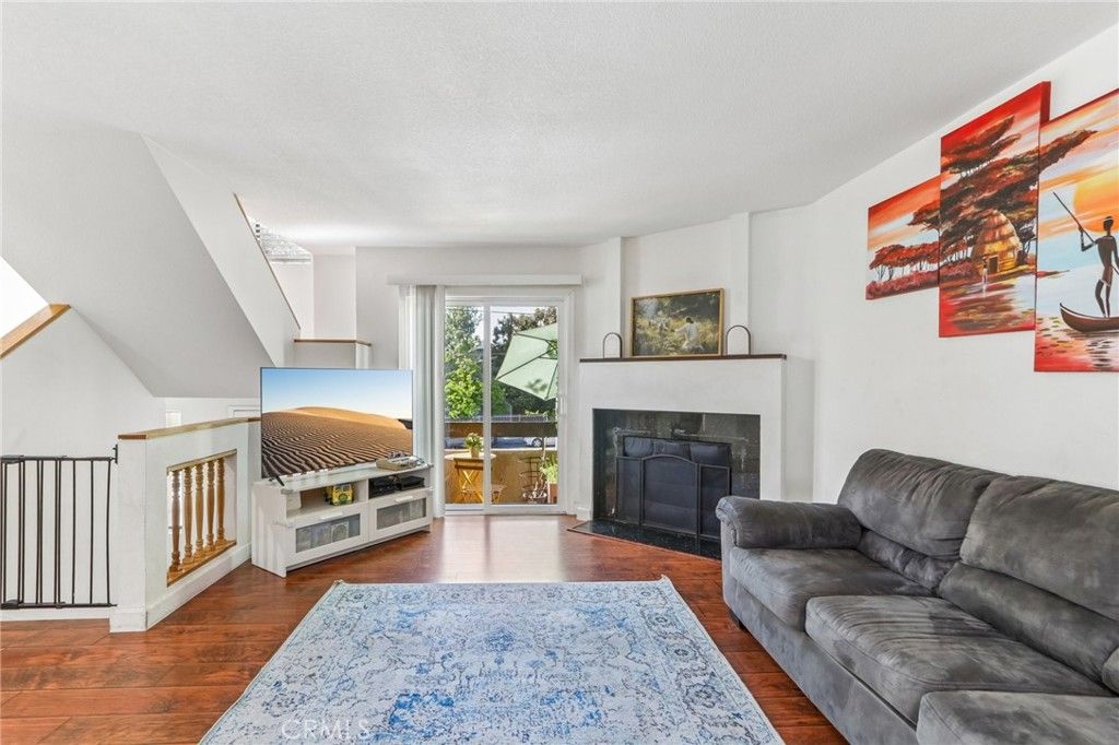 14201 Foothill Boulevard 17, Sylmar, CA 91342 — exterior