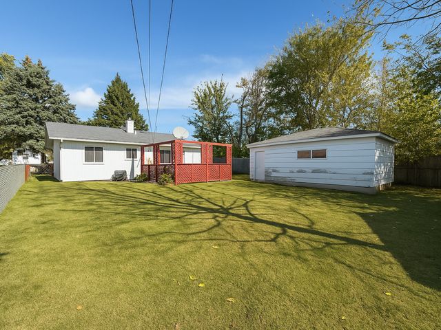 2009 Harding Avenue, Waukegan, IL 60085