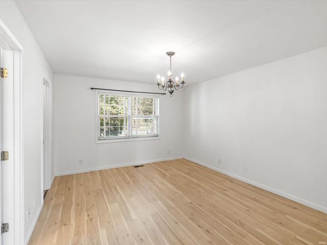 3834 Farrington Drive, Evansville, IN 47725