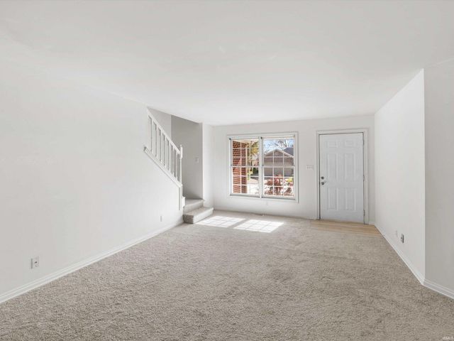 3834 Farrington Drive, Evansville, IN 47725