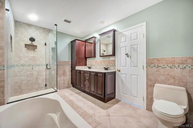 173 North Lane, Smithtown, NY 11787