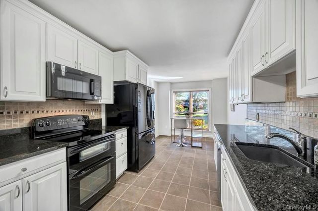 173 North Lane, Smithtown, NY 11787