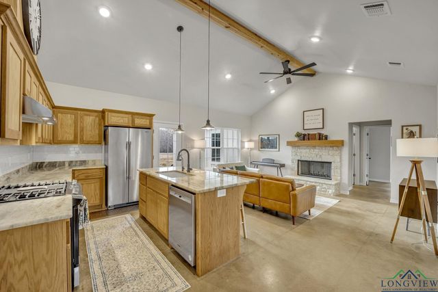 17255 Stella Maris Street, Winona, TX 75792