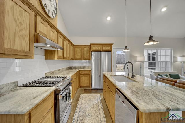 17255 Stella Maris Street, Winona, TX 75792