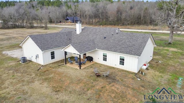 17255 Stella Maris Street, Winona, TX 75792