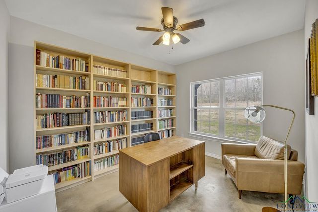 17255 Stella Maris Street, Winona, TX 75792